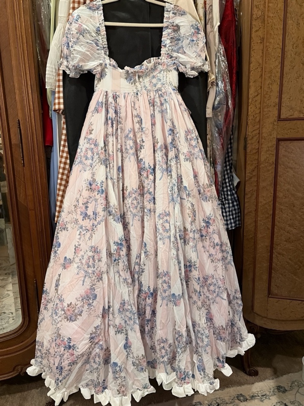Selkie Bridgerton Francesca Countryside Pink Floral Maxi Dress with Puff Sleeves - Picture 3 of 7